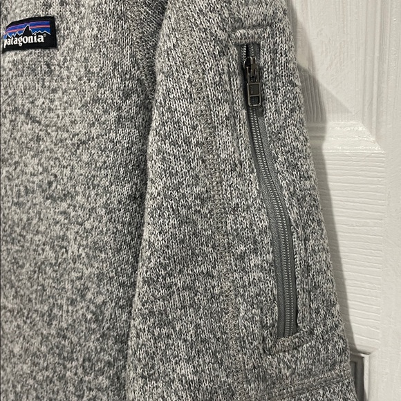 Patagonia Gray Women’s 1/4 zip up Sweater - Picture 5 of 9